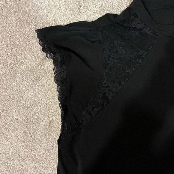 Torrid Keyhole Blouse - Picture 3 of 5